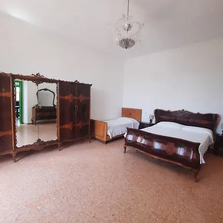 Casa D'angelo Holiday home *